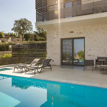 Petradi Skala Villa *