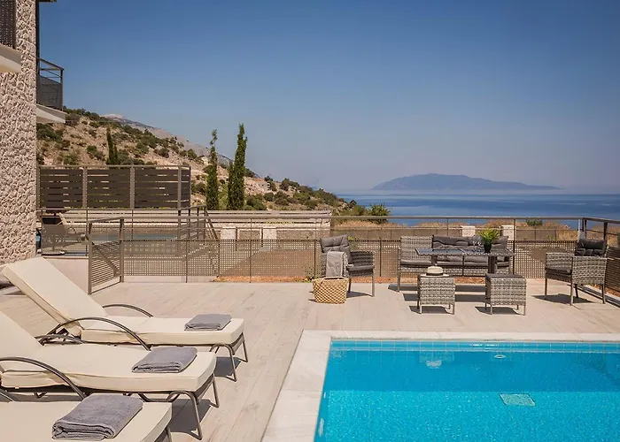 Petradi Skala I * Skala (Kefalonia)